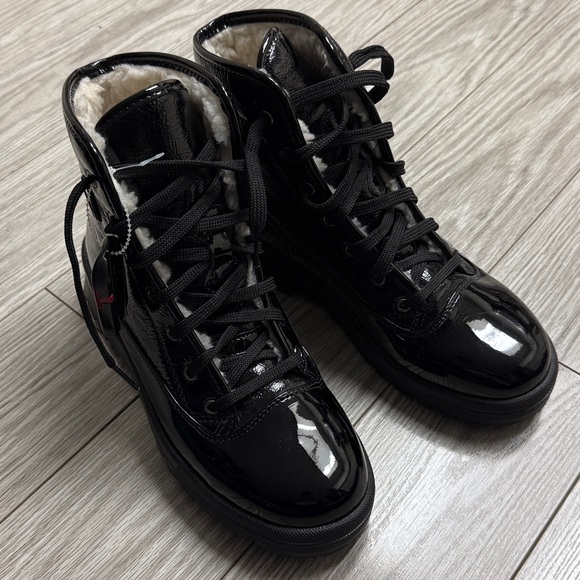 WOMEN'S OLANG SPOKE BLACK PATENT WINTER BOOT - Picture 3 of 11